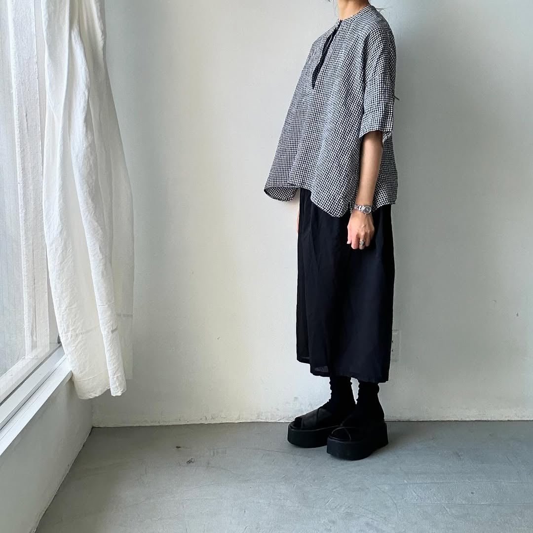 jujudhau ギンガムリネンヘンリーネックプルオーバー