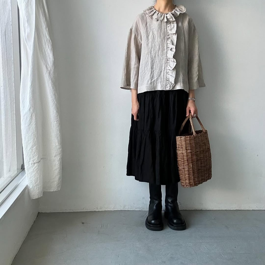 MAGALI コルトレイクリネンフリルブラウス ナチュラル
