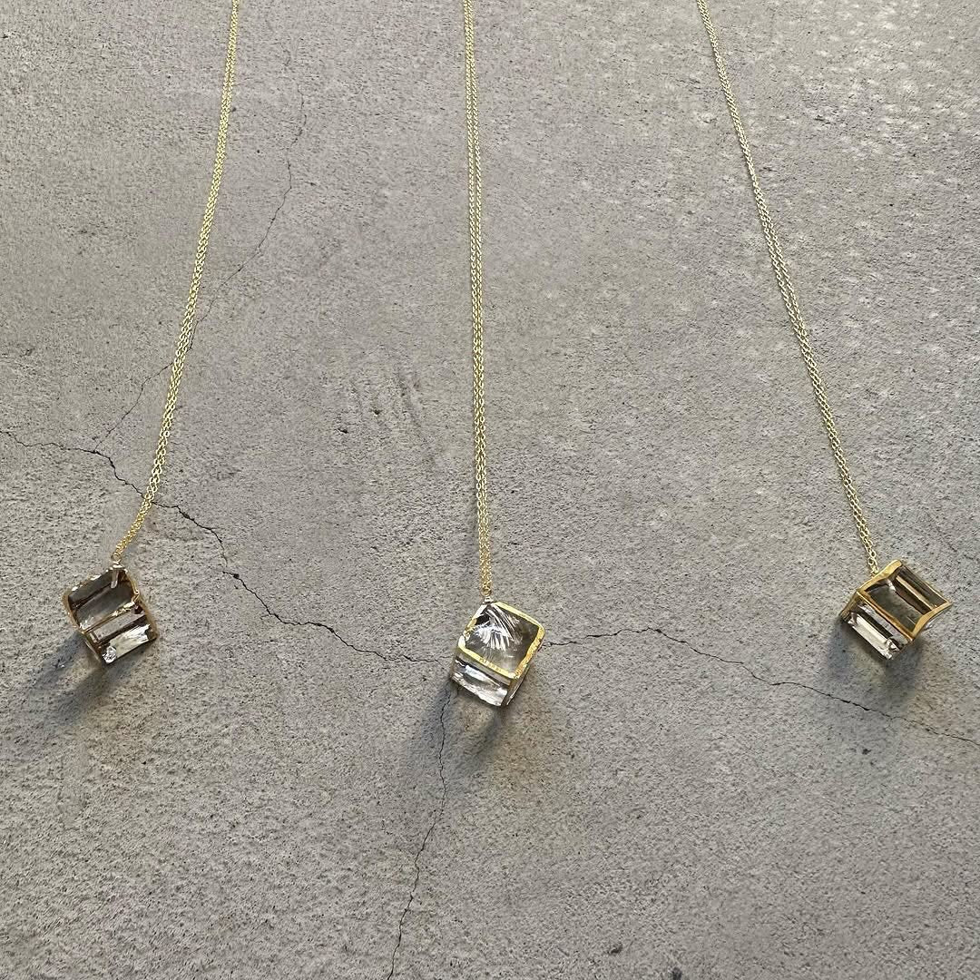 sorte glass jewelry 立方体ガラスチェーンネックレス