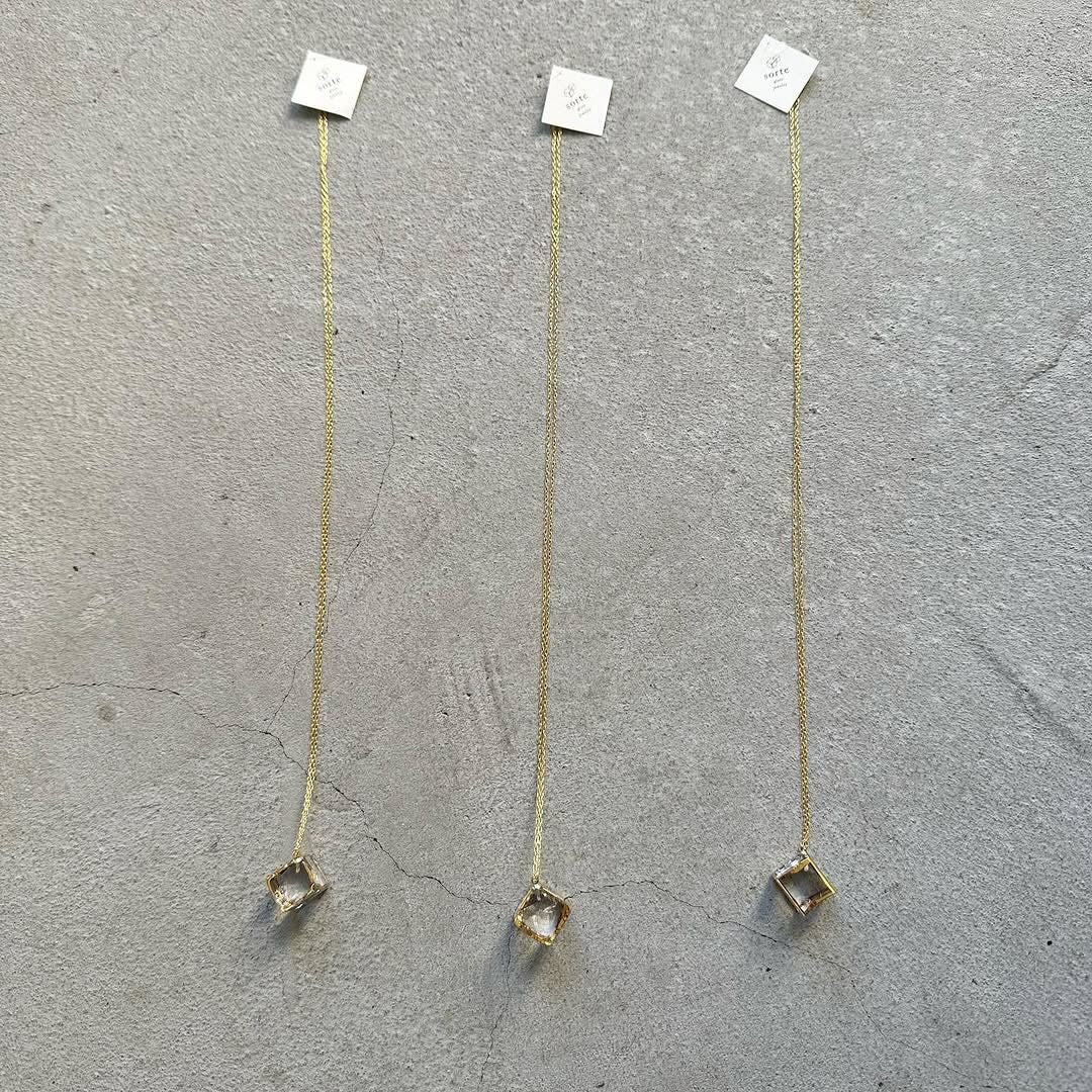 sorte glass jewelry 立方体ガラスチェーンネックレス