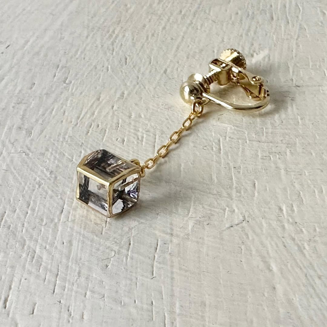 sorte glass jewelry 立方体ガラスチェーンイヤリング