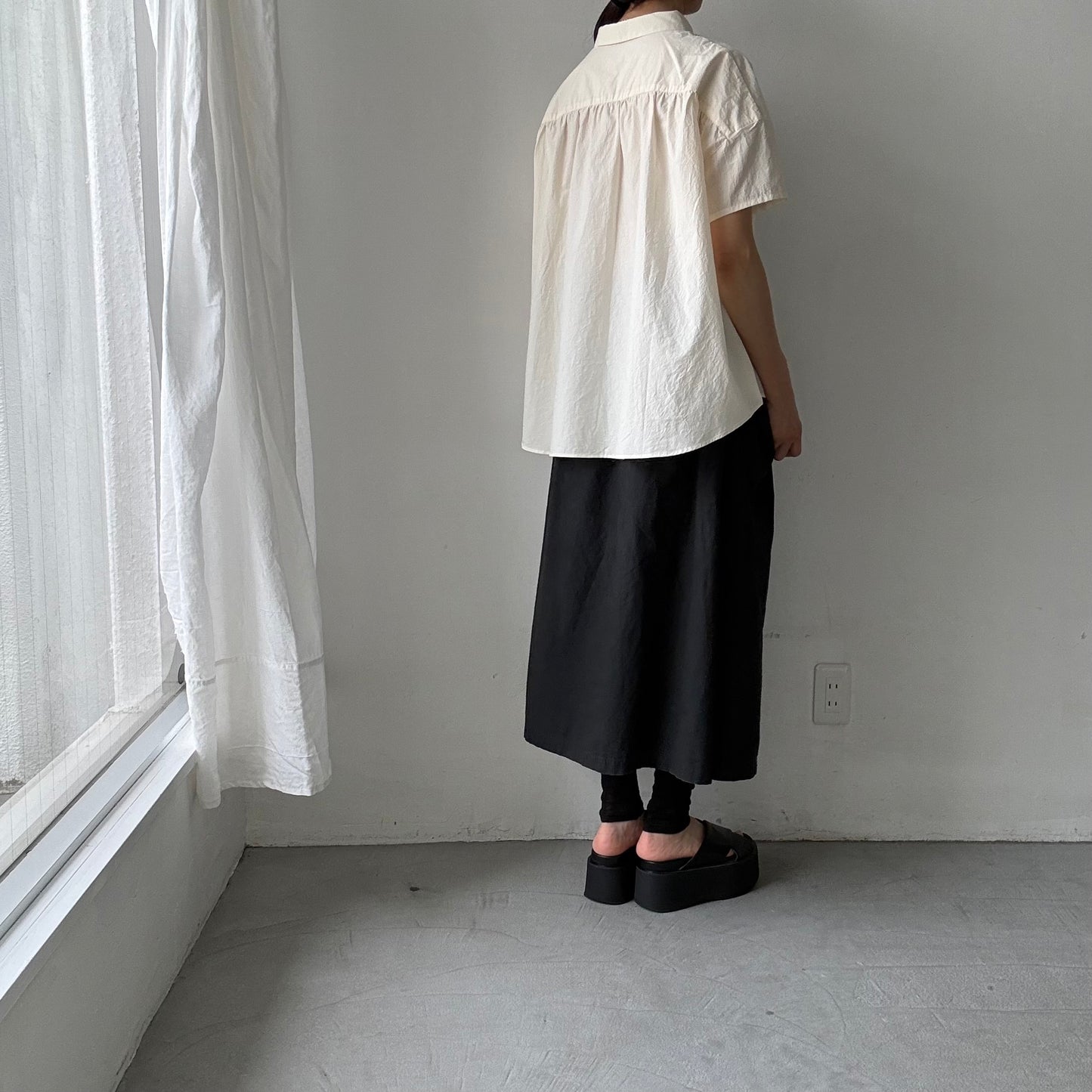 Linenya  コットン丸襟ブラウス　きなり