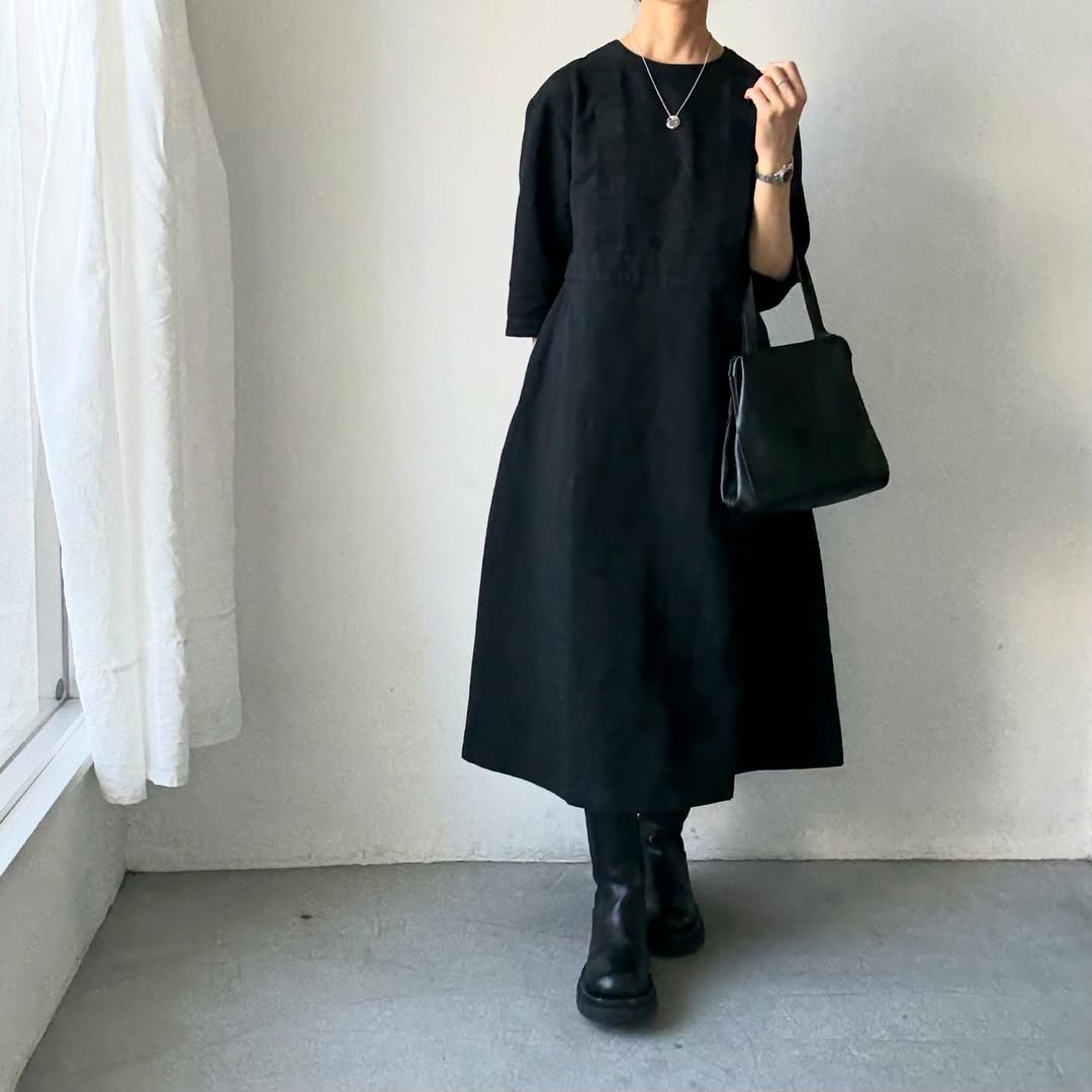 MAGALI ハイカウントコットンリネングレースドレス　ブラック