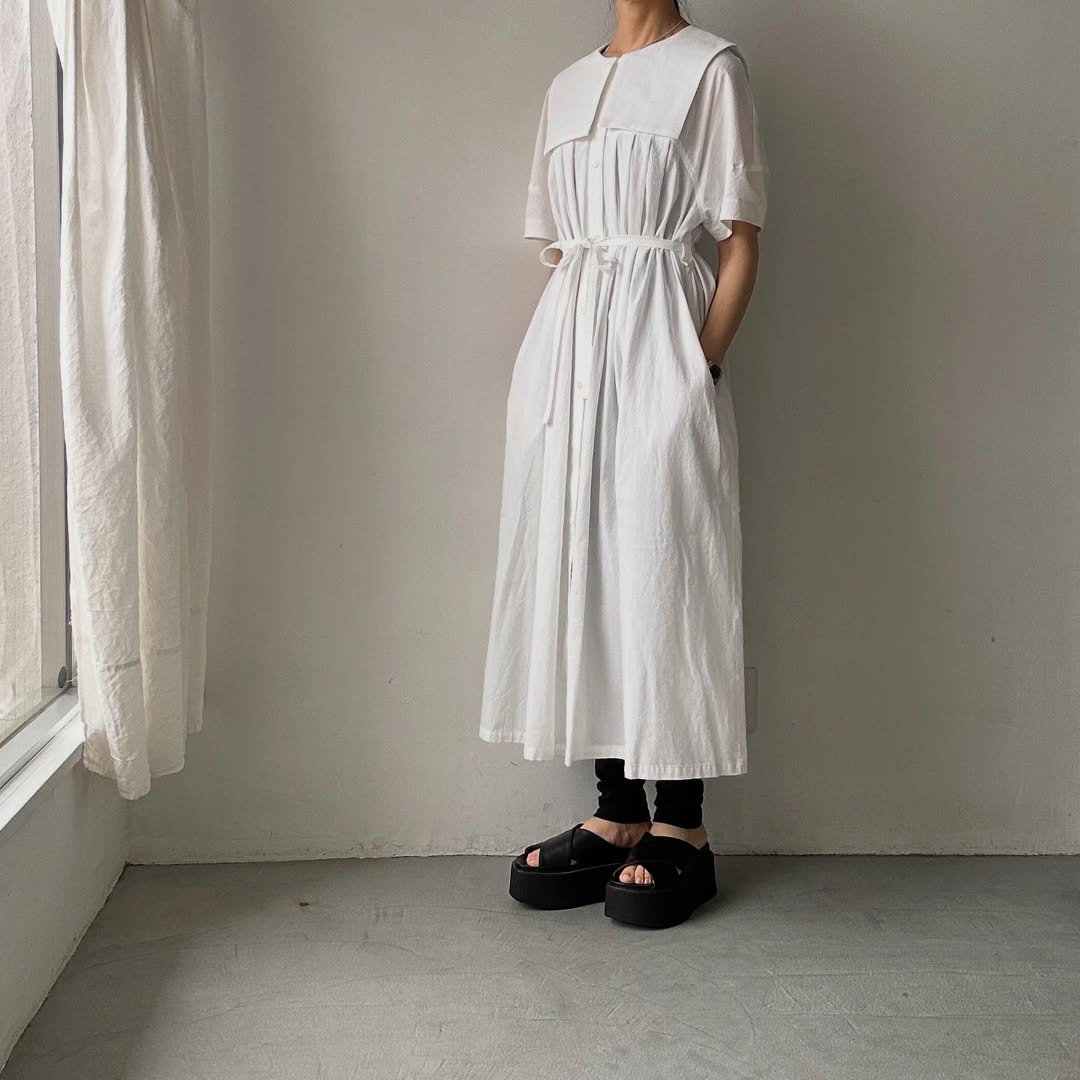 MAGALI 天日干しコットンスクエアカラーワンピース　ホワイト