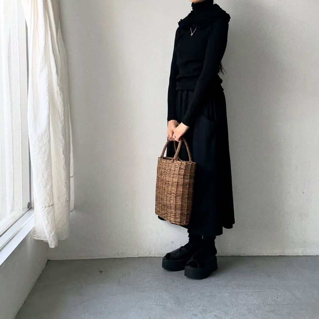 R&D.M.Co  コットンウールフリルカラー　ブラック