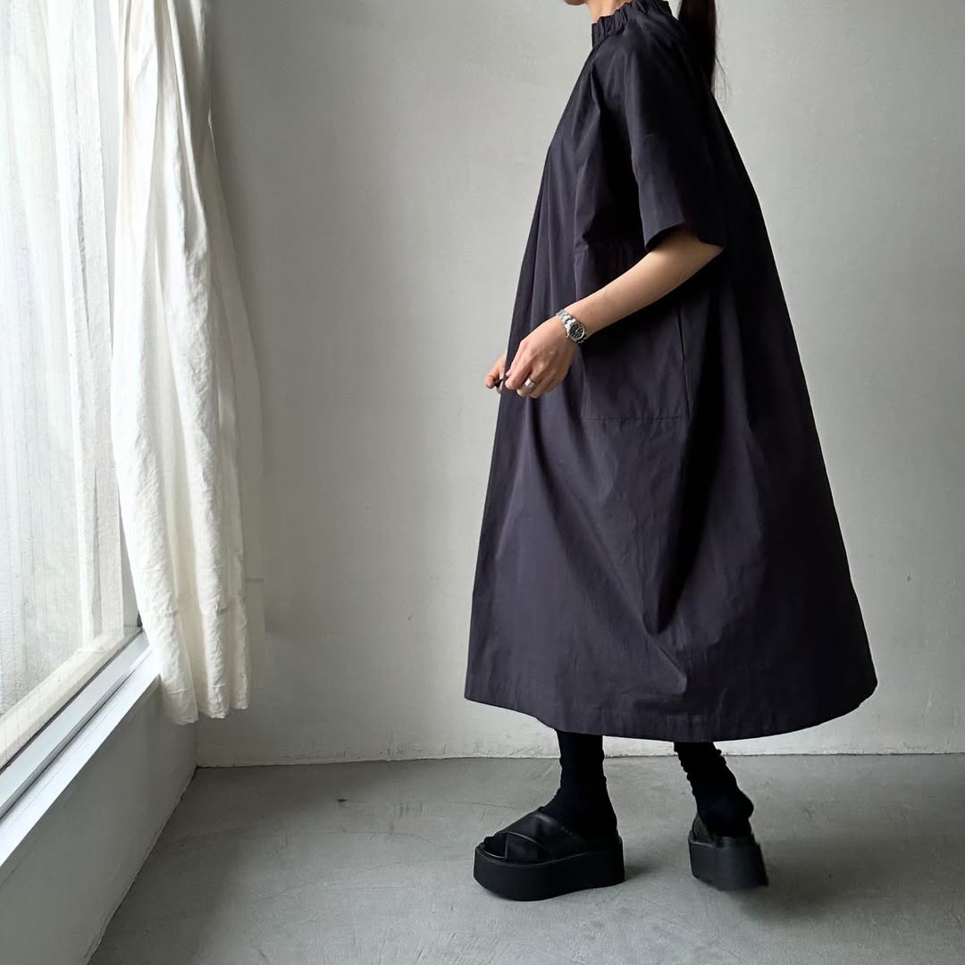 atelier d'antan Krallコットン半袖ドレス　ダークグレー