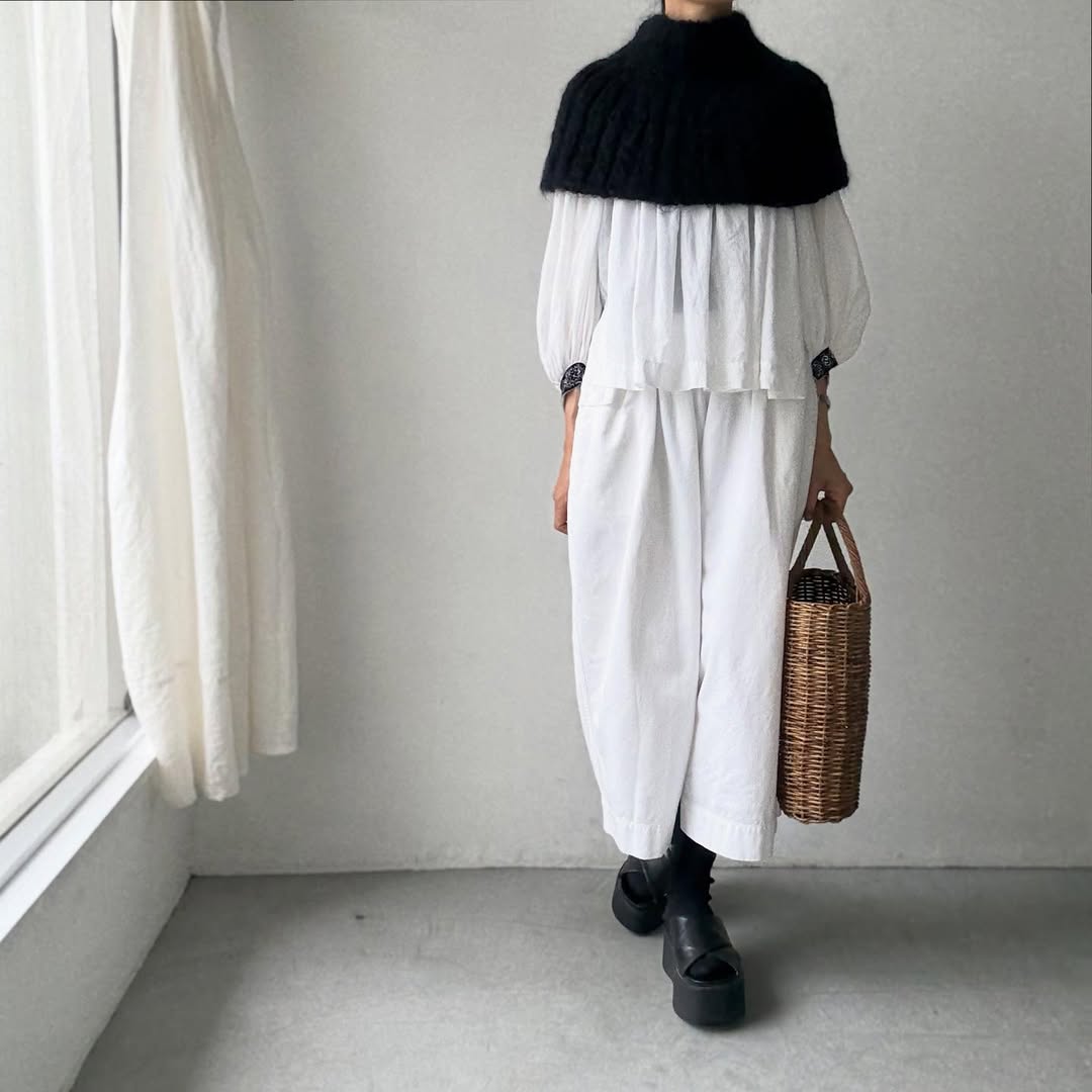 Karakoram  ライトモヘアショルダースカーフ