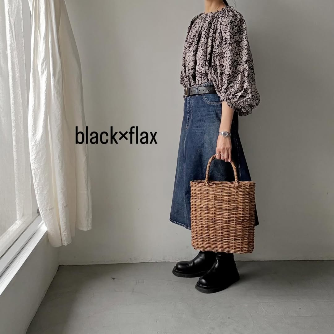 R&D.M.Co ワイルドベリーリネンギャザースモック　ブラック×フラックス
