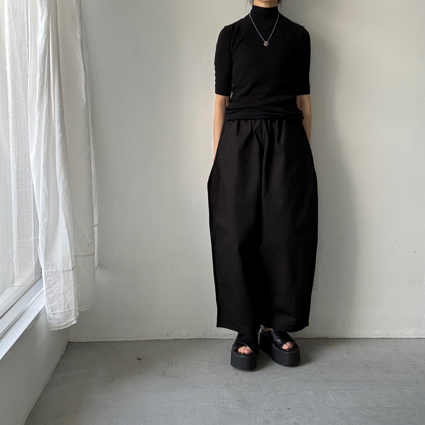 ゴーシュ  オーガニックダックコットンストレートラインパンツ