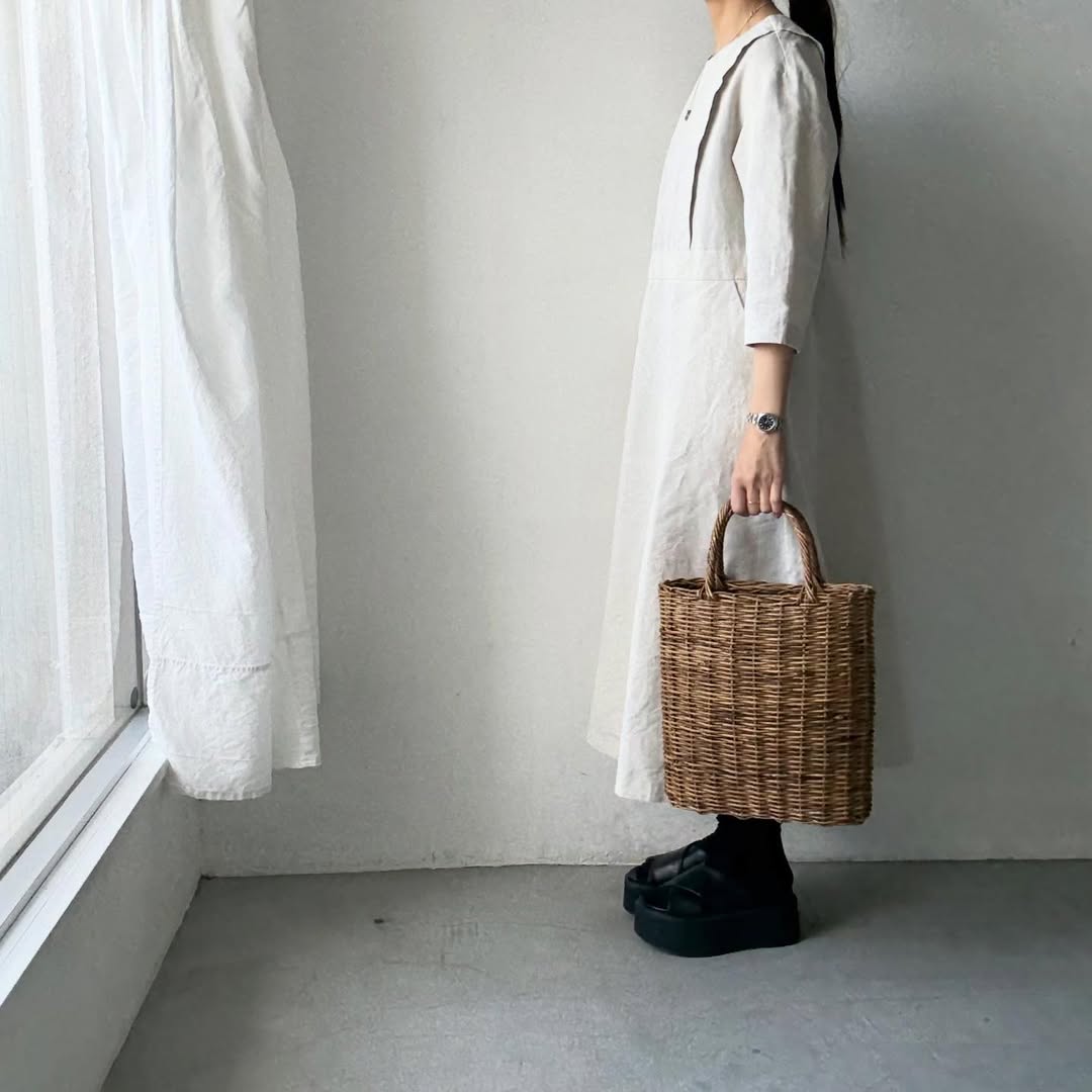 MAGALI ハイカウントコットンリネングレースドレス　オートミール