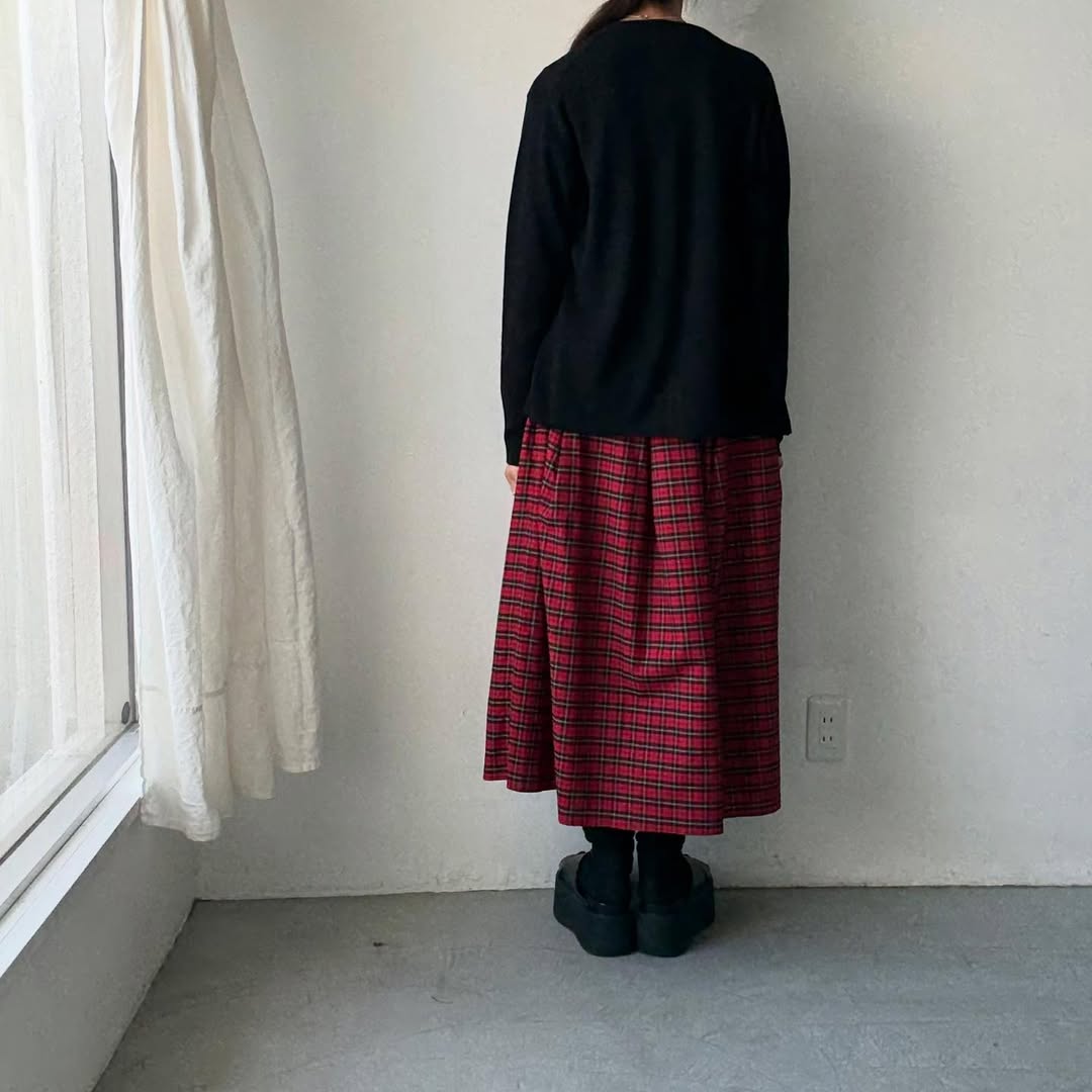 homspun ウールVネックカーディガン　ブラック