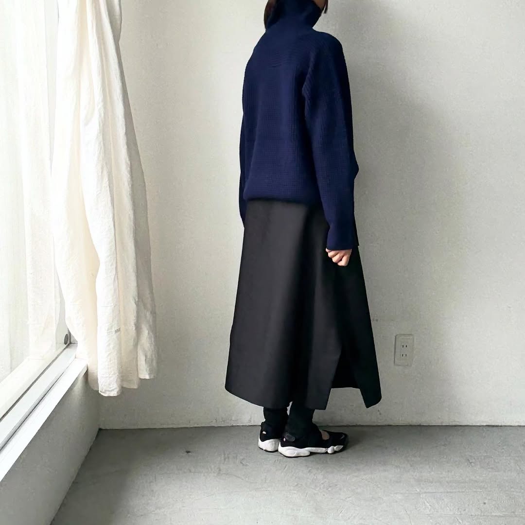 homspun メリノウールワッフル編みプルオーバー　ブルーネイビー