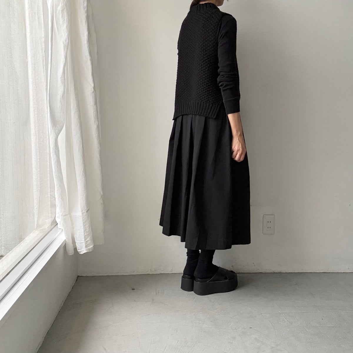 Linenya   コットンタックスカート　82センチ　ブラック