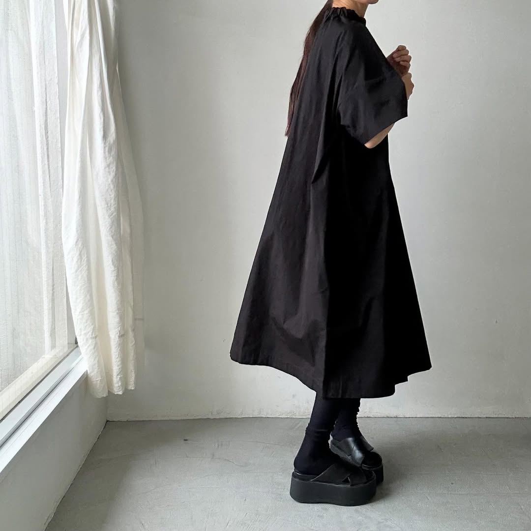atelier d'antan Krallコットン半袖ドレス　ブラック