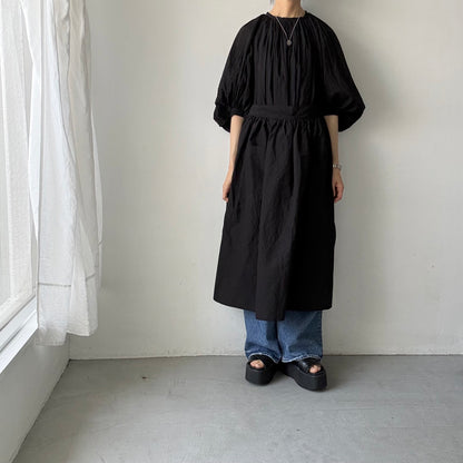 R&D.M.Co  コットンリネンシルクワッシャーサロンエプロン　ブラック