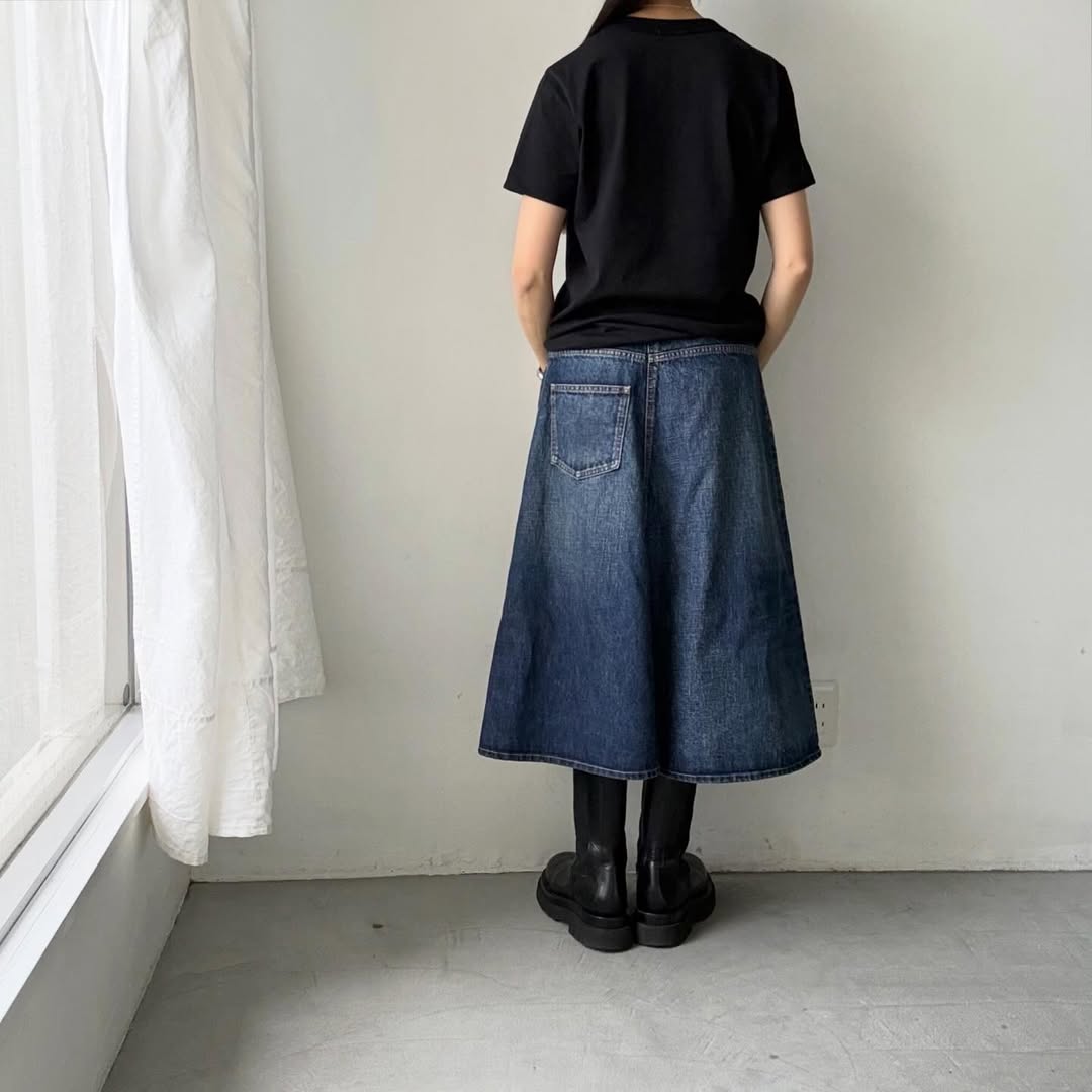 R&D.M.Co パイルエンブロイダリーTシャツ