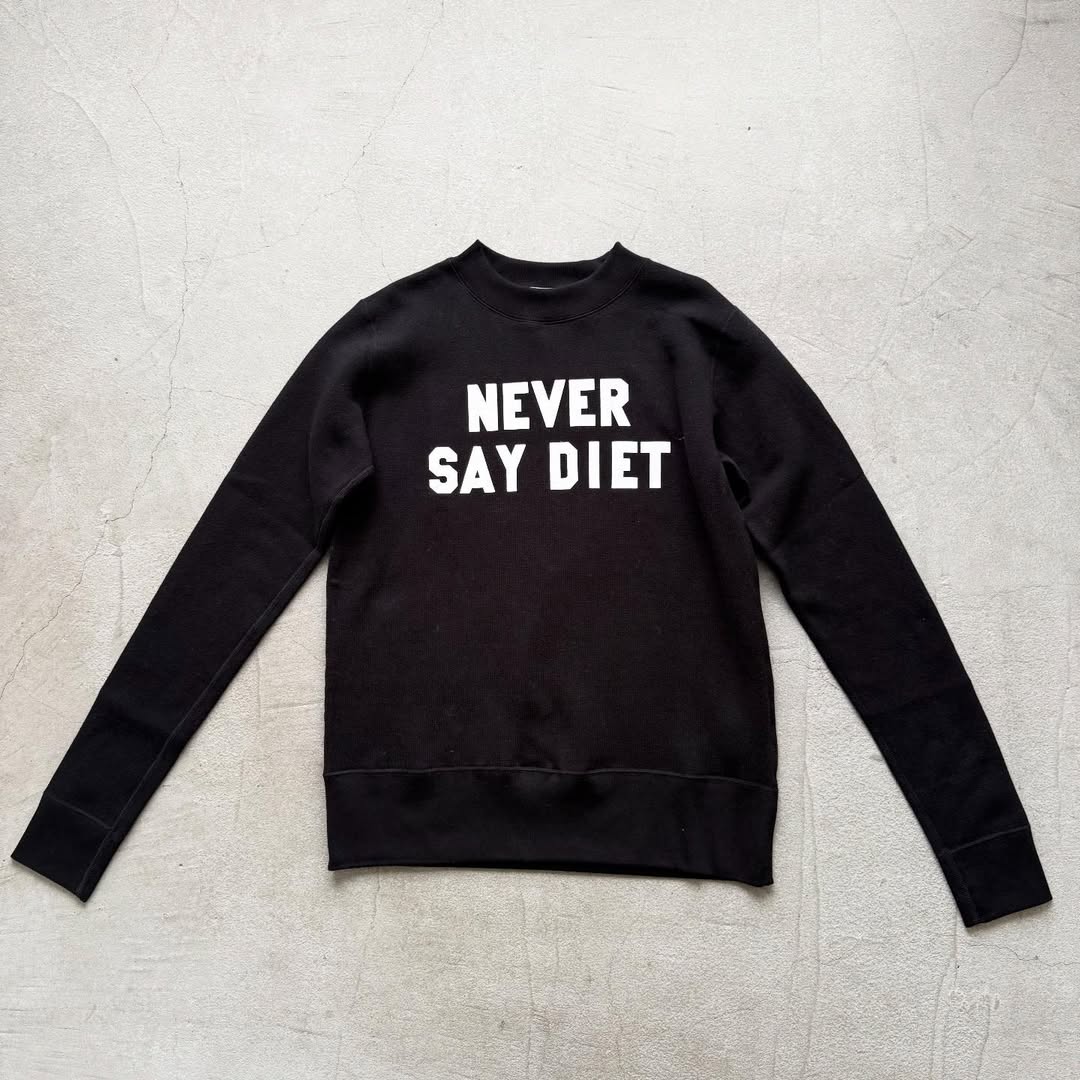 R&D.M.Co  NEVER SAY DIET スウェットシャツ　ブラック
