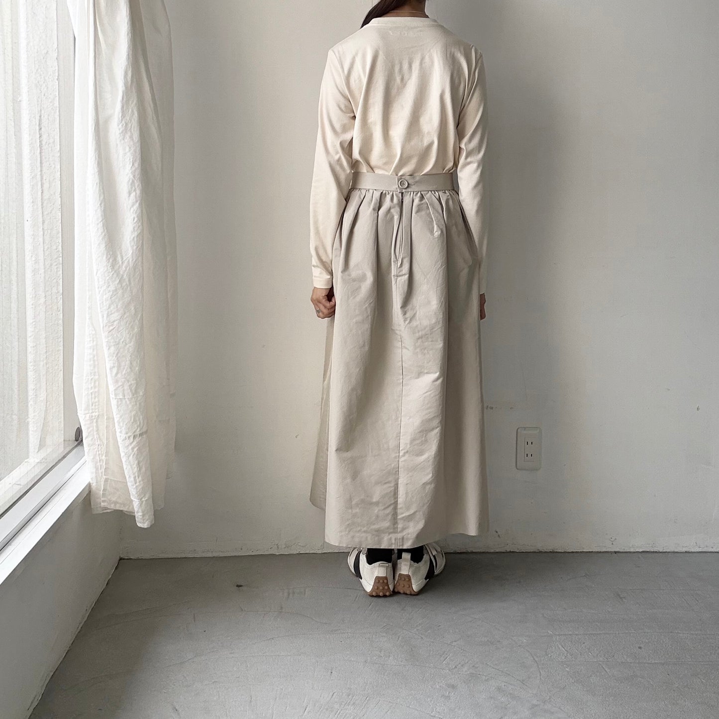 OLDMANS TAILOR OMTフロッキープリントロゴ長袖Tシャツ