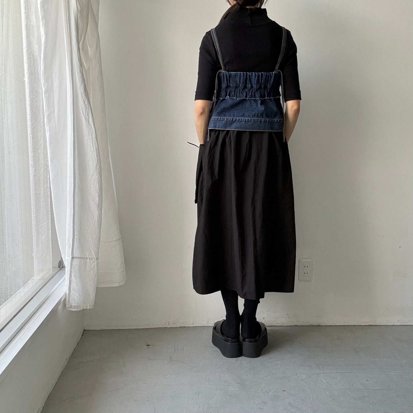 R&D.M.Co 　シュリンクコットンガーメントダイポケットスカート　ブラック