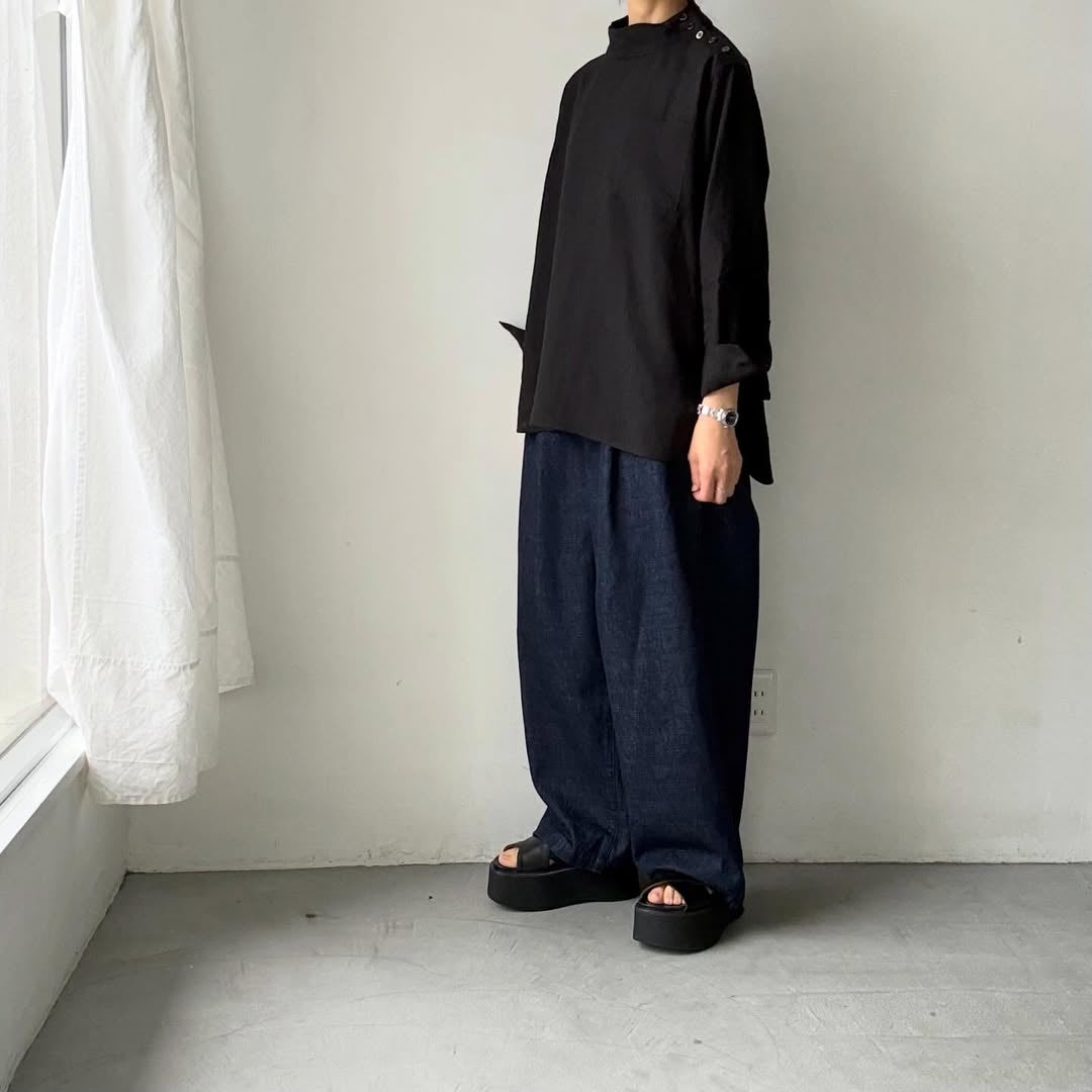 atelier naruse  リネンモックネックブラウス