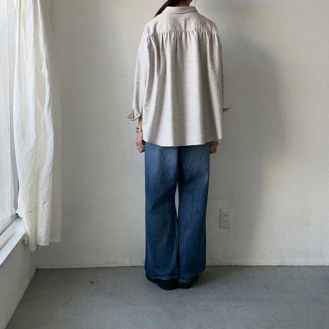 Linenya  コットンヤク丸襟長袖ブラウス　ベージュ