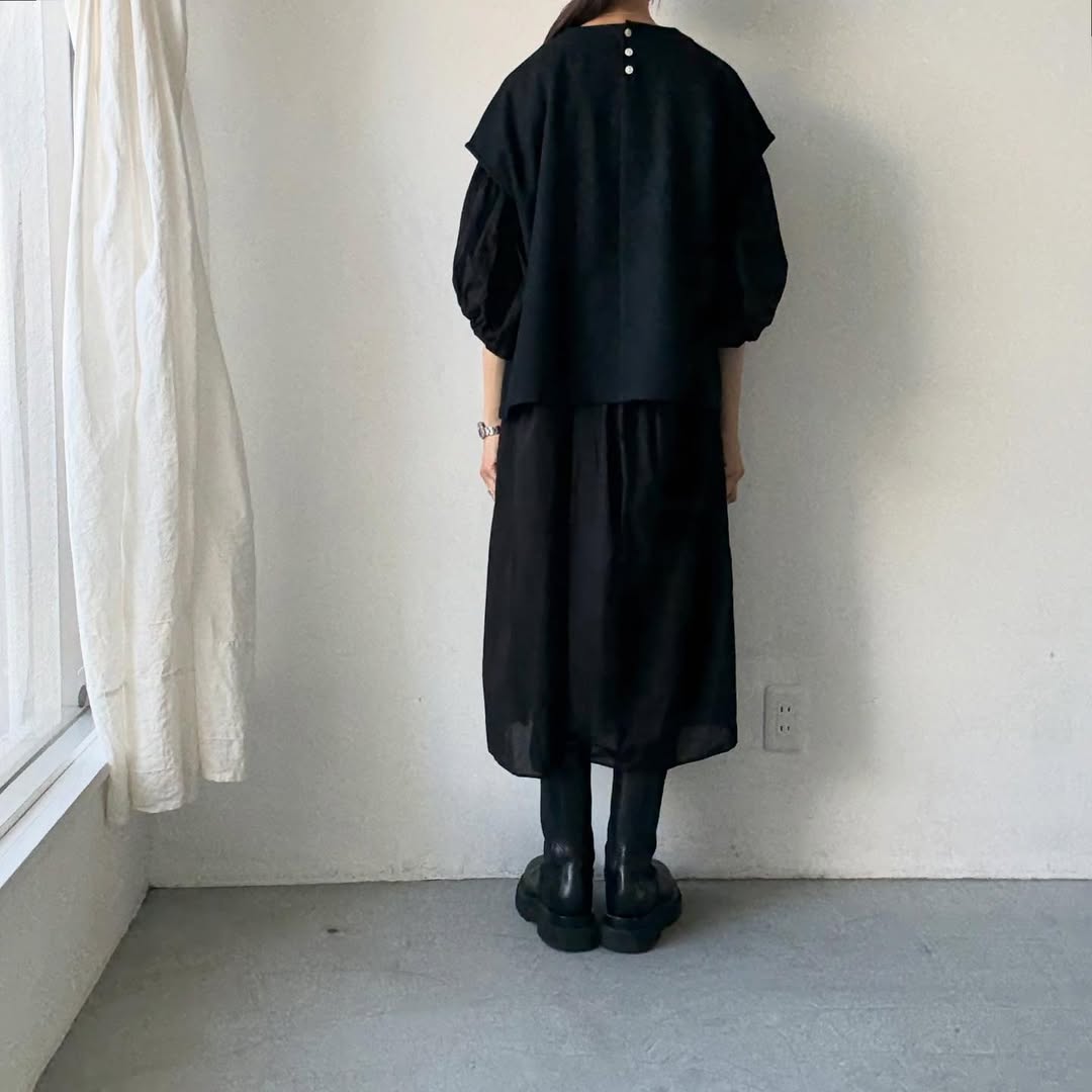 Linenya  ウールベスト　ブラック