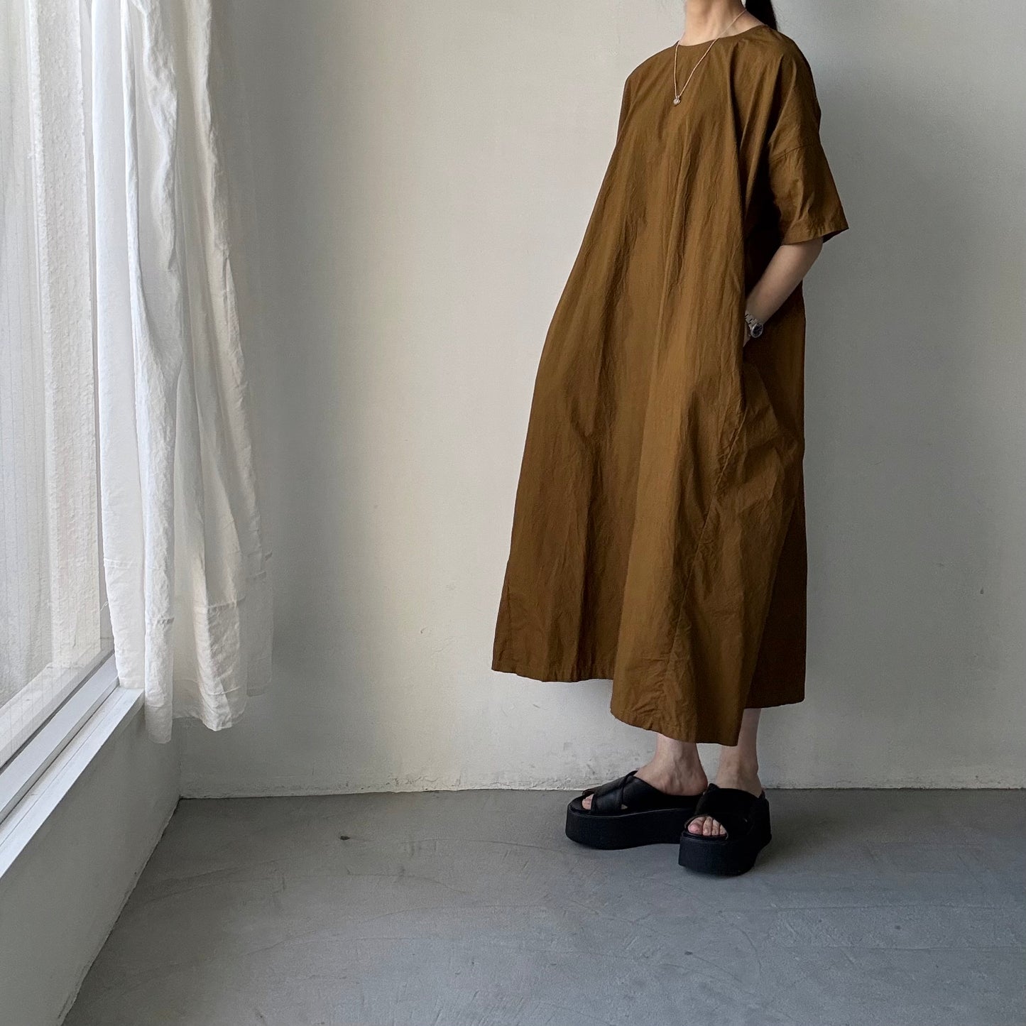 R&D.M.Co  シュリンクコットンガーメントダイバギードレス　ブラウン
