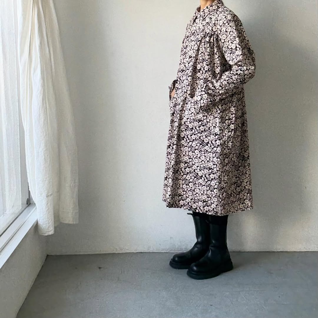 R&D.M.Co  ワイルドベリーヨークギャザーコート