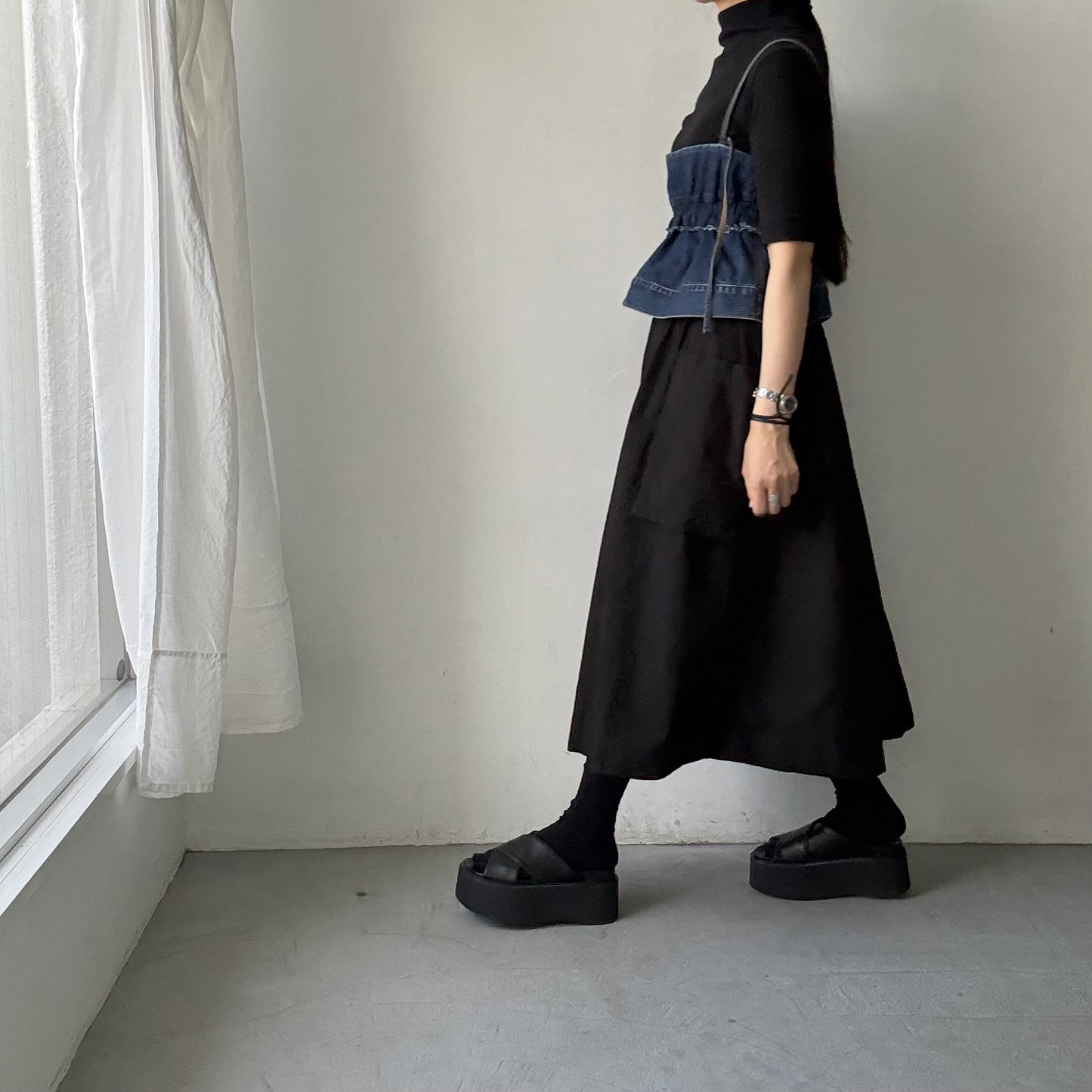 R&D.M.Co 　シュリンクコットンガーメントダイポケットスカート　ブラック