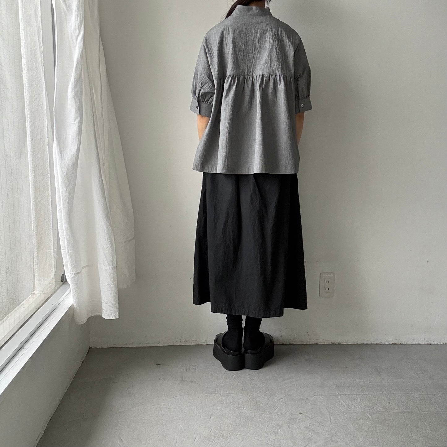 Linenya  コットン半袖スタンドカラーブラウス