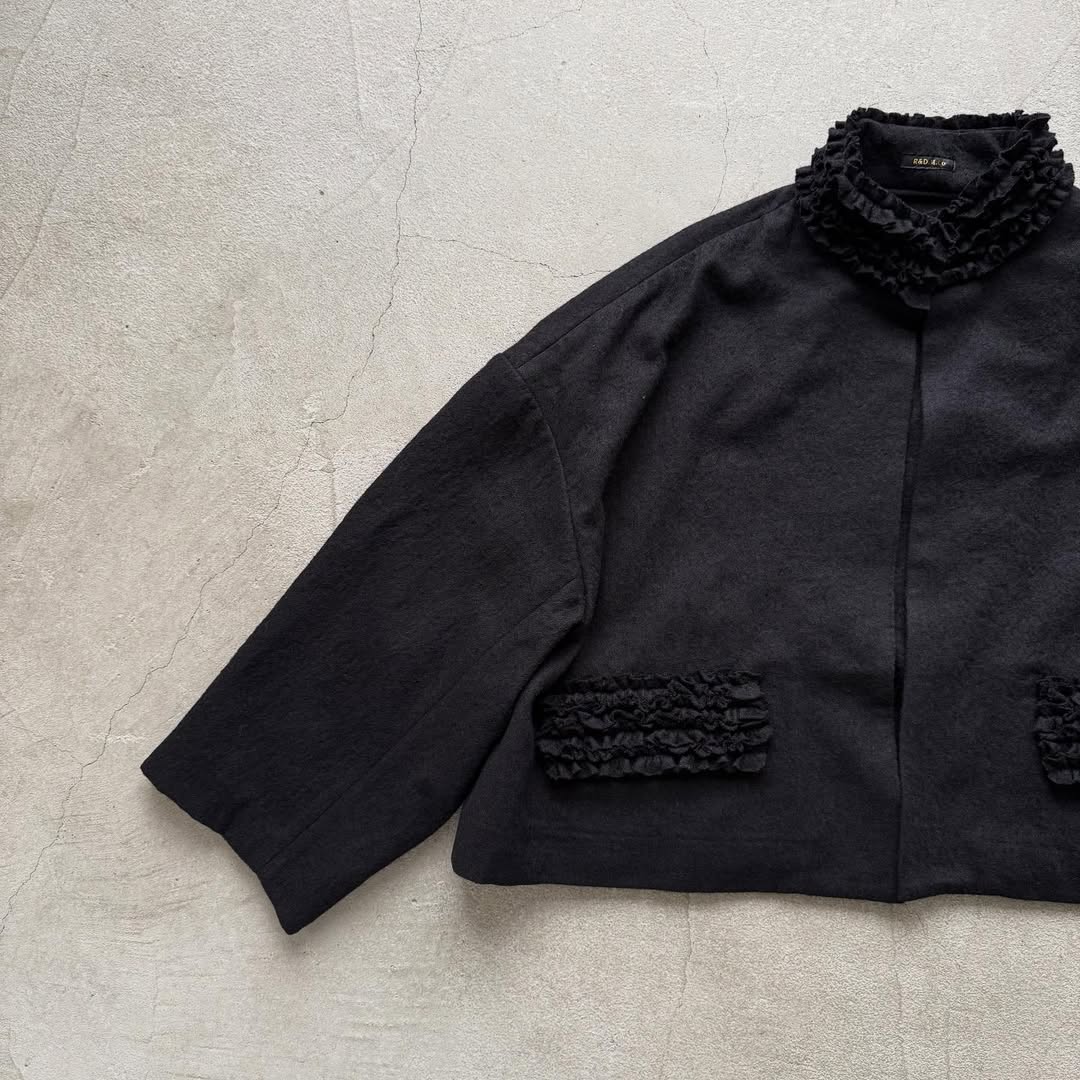 R&D.M.Co  フリルデコレーションジャケット　ブラック