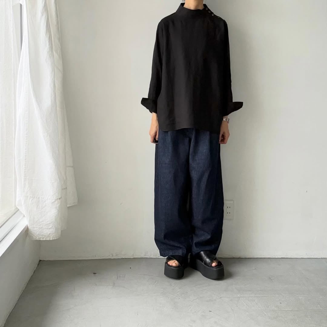 atelier naruse  リネンモックネックブラウス