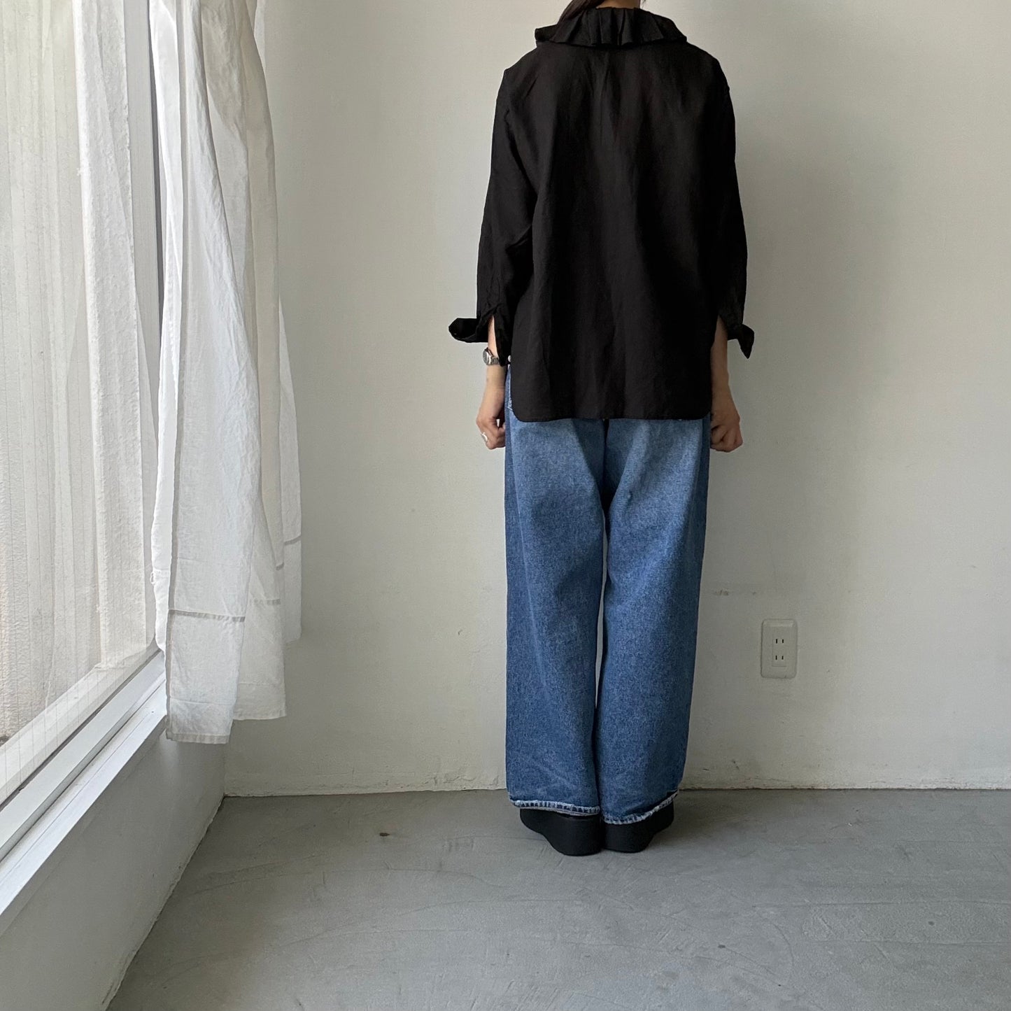 R&D.M.Co  リネンガーメントダイラッフルカラーブラウス