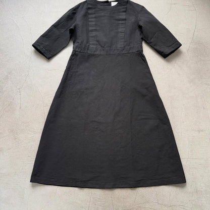 MAGALI ハイカウントコットンリネングレースドレス　ブラック