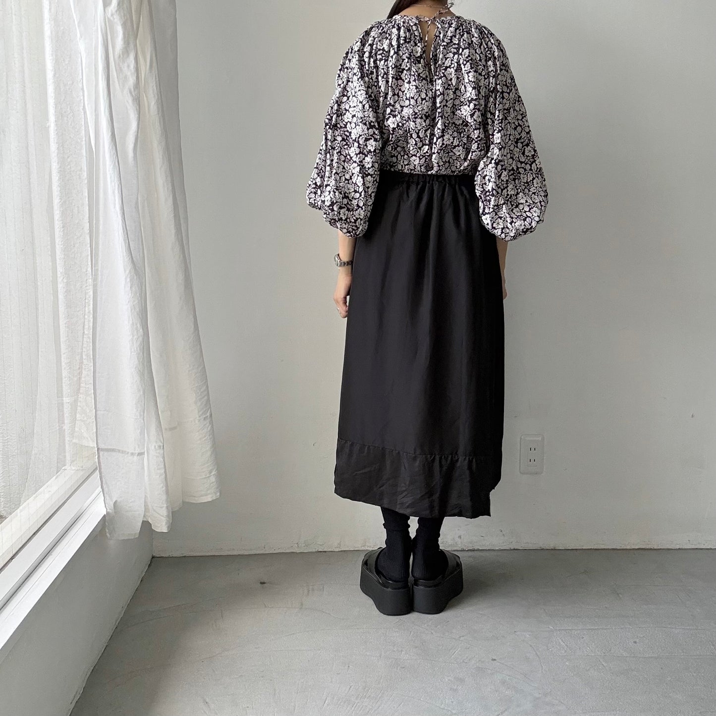 R&D.M.Co 　シルクサテンドッキングバルーンスカート