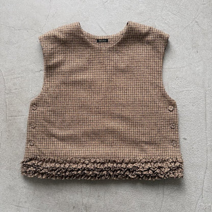 R&D.M.Co  フリルデコレーションボタンビブ　チェック