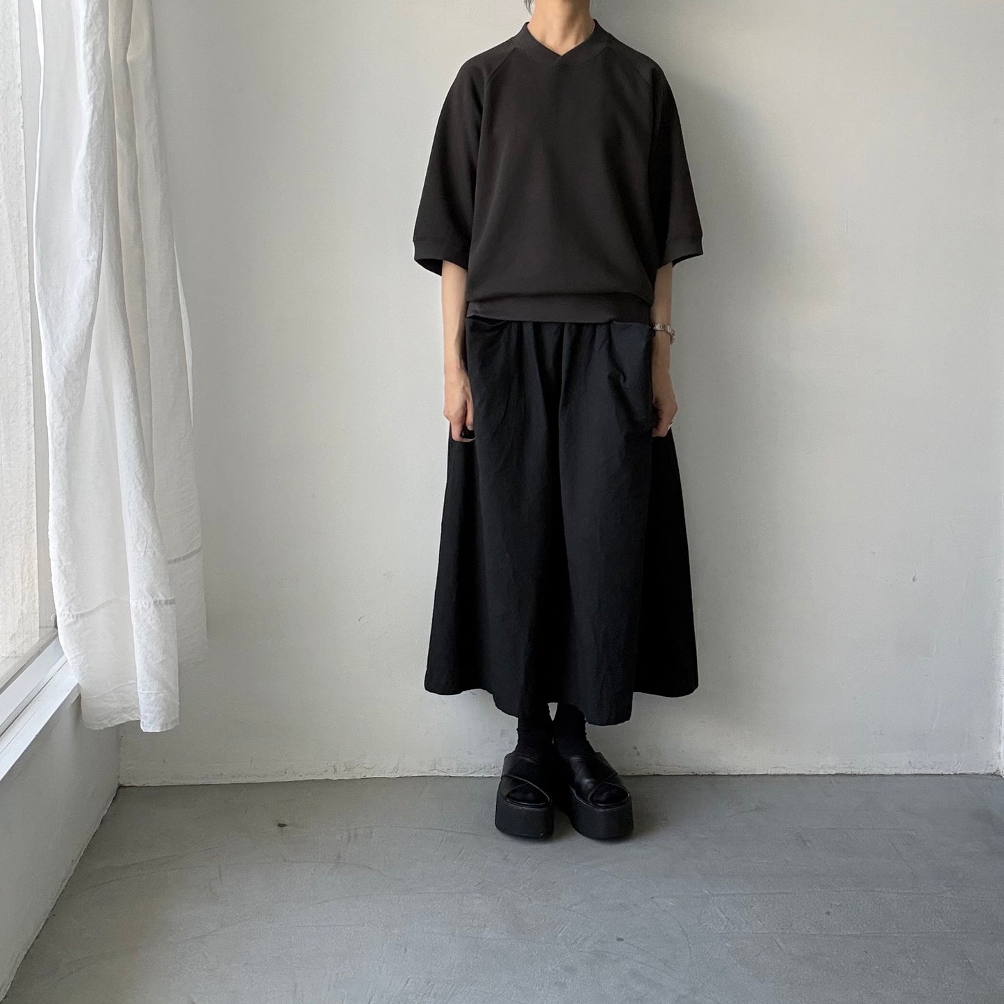 atelier naruse  コットン半袖スウェットシャツ　スミクロ