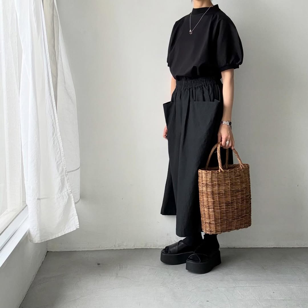 MAGALI コットン天竺ギャザースリーブカットソー　ブラック