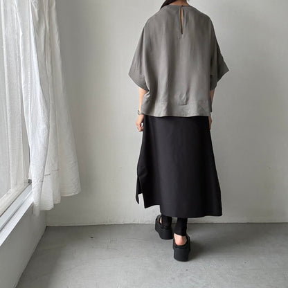 TENNE HANDCRAFTED MODERN ハーフスリーブトップス　グレー
