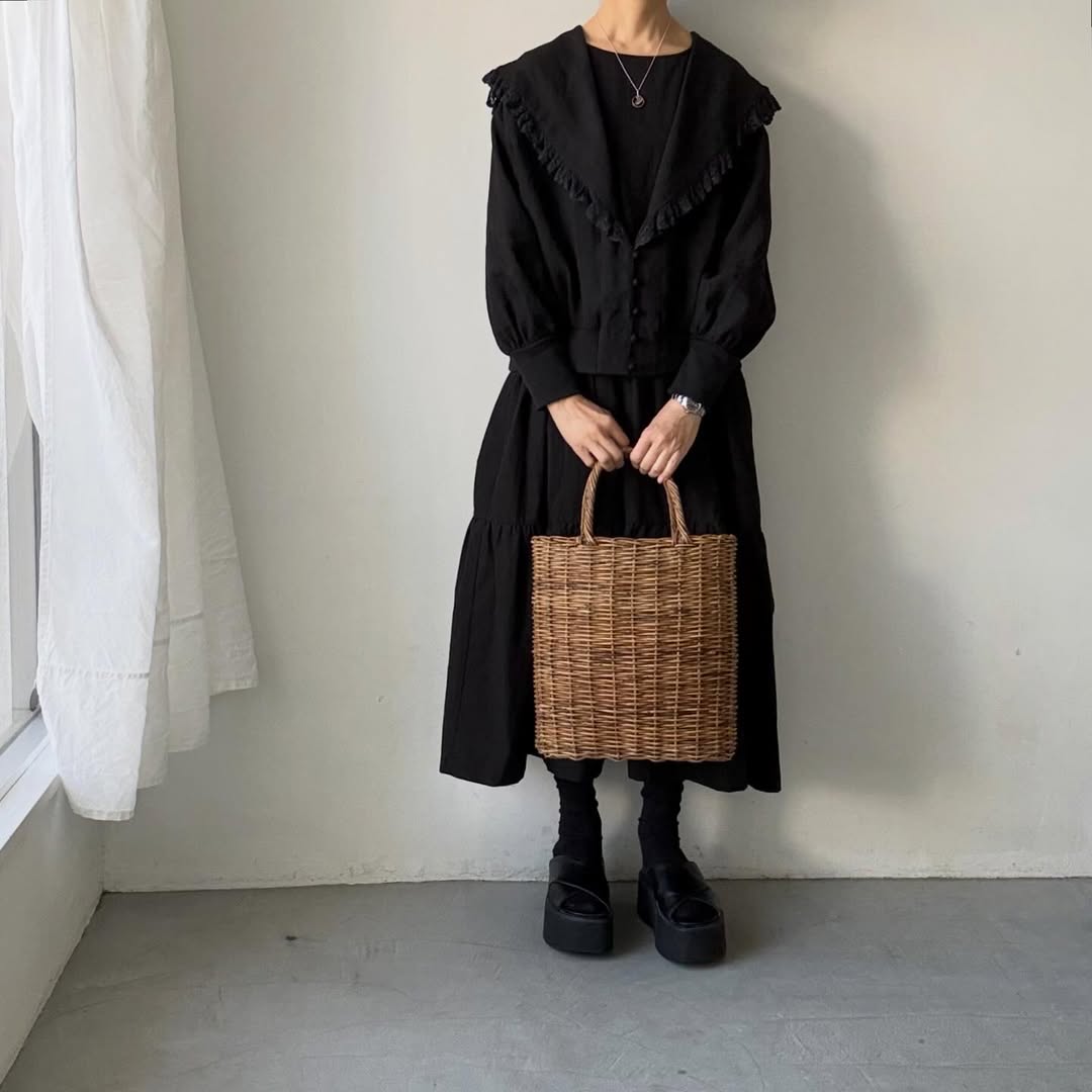 MAGALI コルトレイクリネンレース襟カーディガン　ブラック