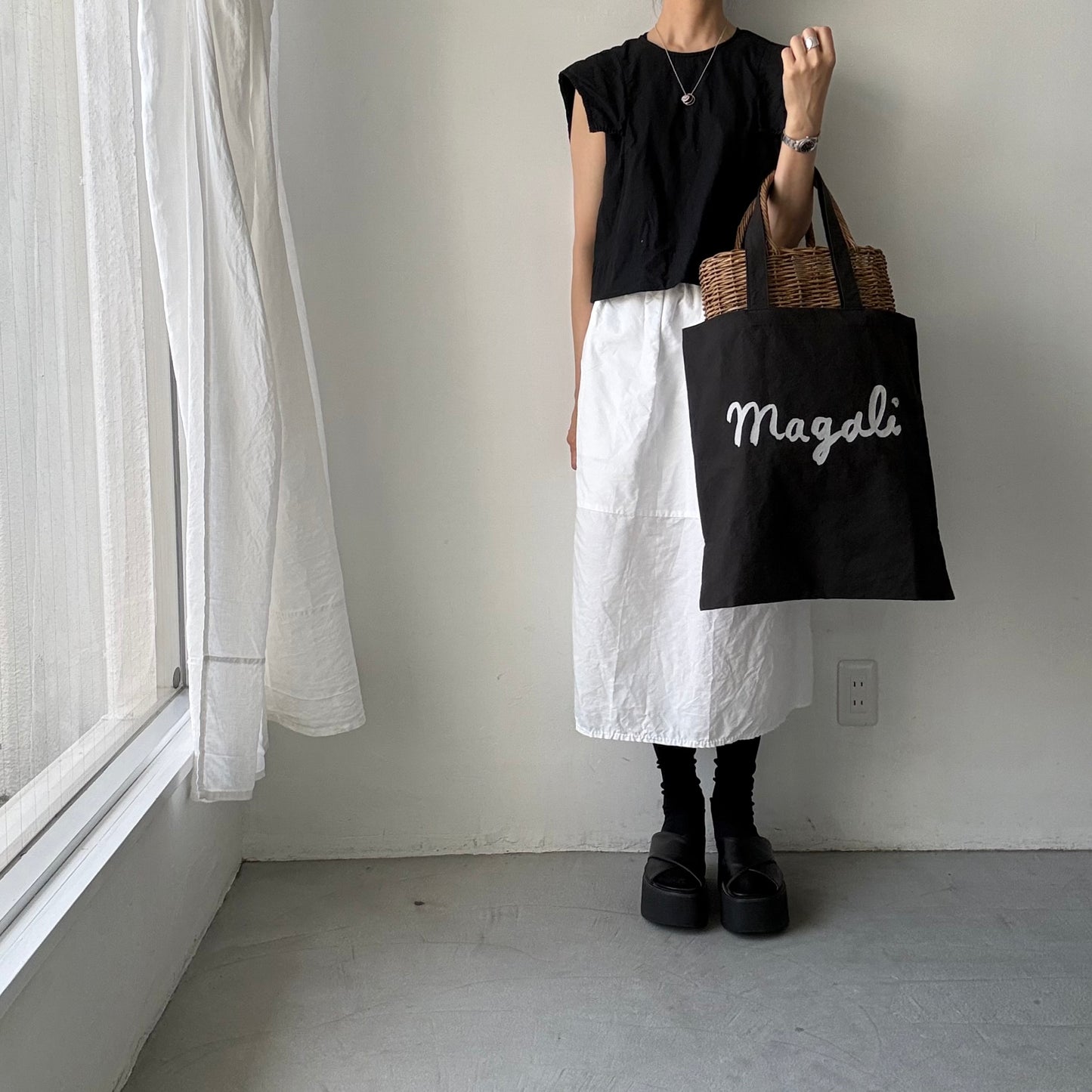 MAGALI   キャンバスコットンリネントートバッグ　ブラック