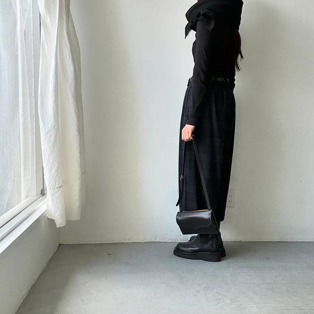 atelier naruse ウールフラノガウチョパンツ – blanc