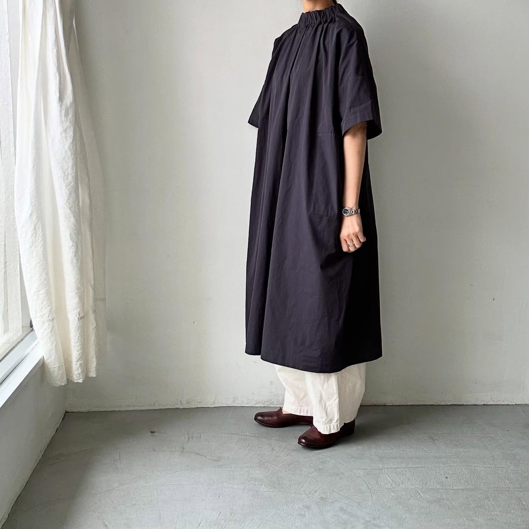 atelier d'antan Krallコットン半袖ドレス　ダークグレー