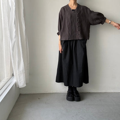 atelier naruse  リネンステッチVネックブラウス