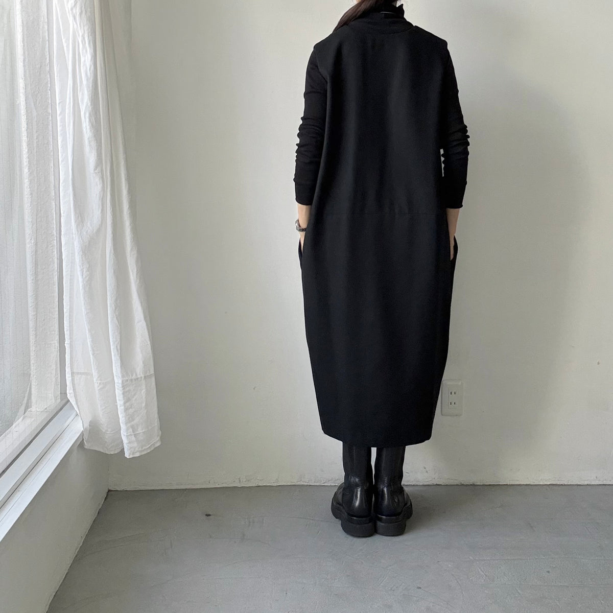 atelier naruse　コットンウールヘリンボンジャンパースカート