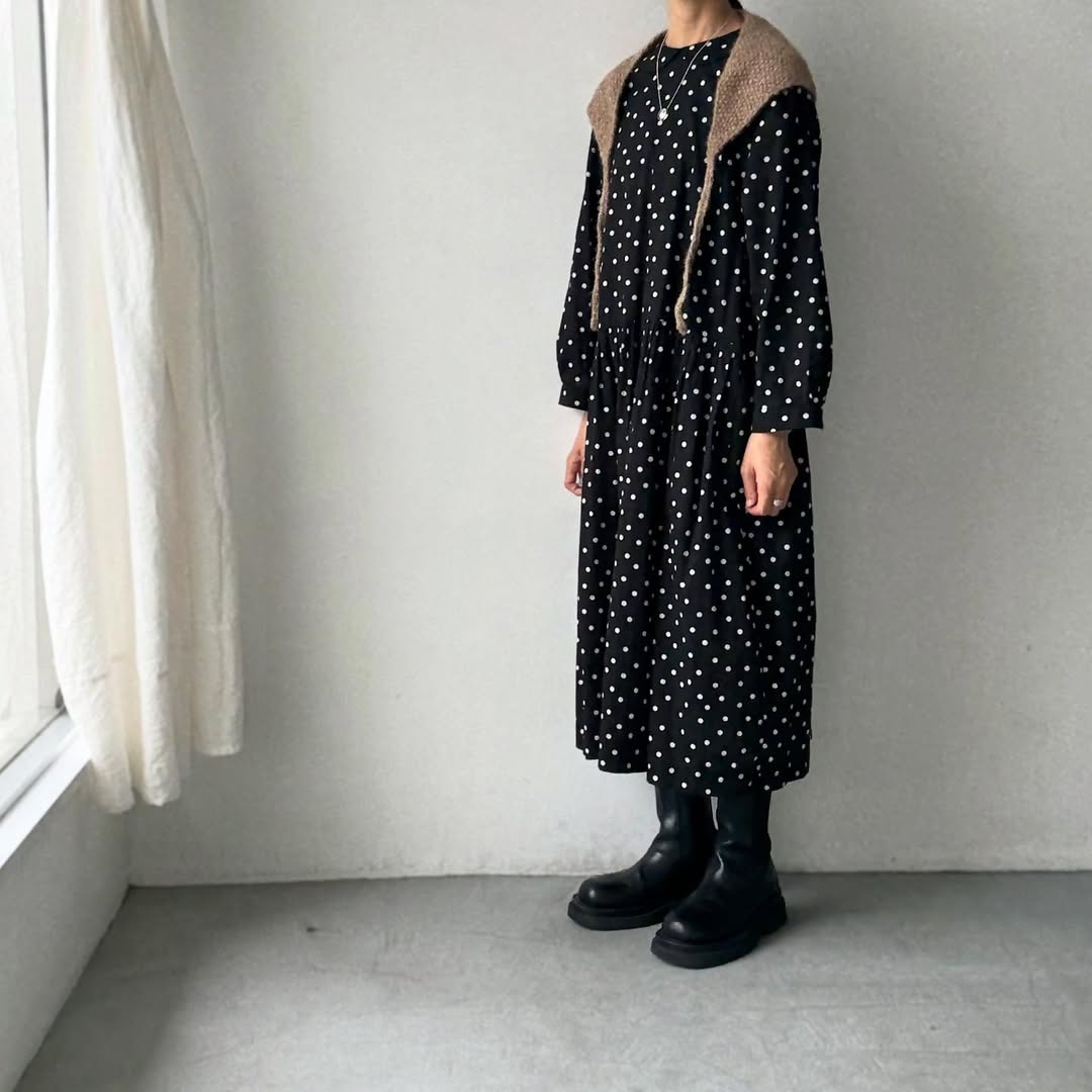 Karakoram アルパカコットントライアングルスカーフ　ライトブラウン