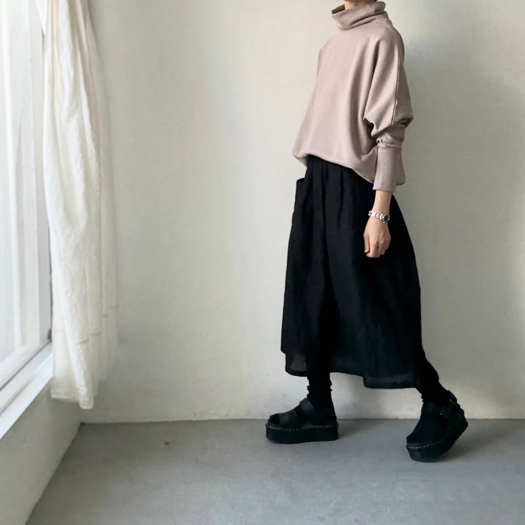 Linenya  コットンハイネックプルオーバー　ベージュ