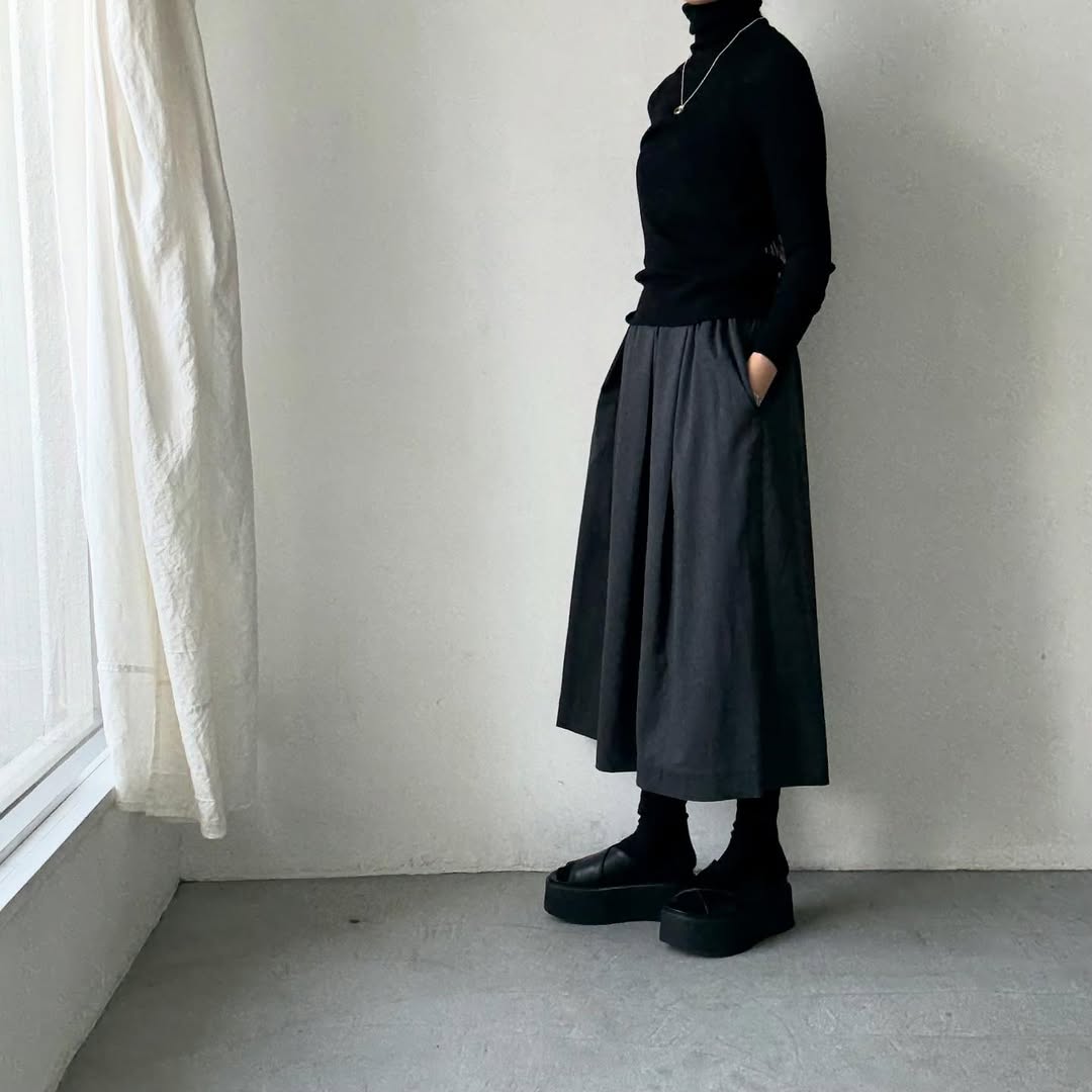 Linenya  ウールタックスカート