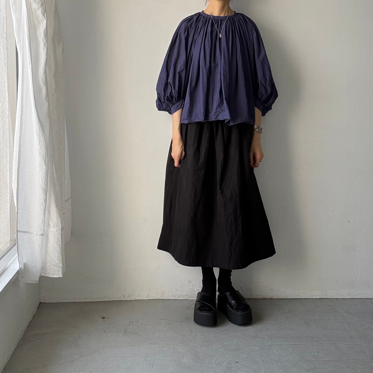 R&D.M.Co ガーメントダイカディギャザースモック　ダークブルー