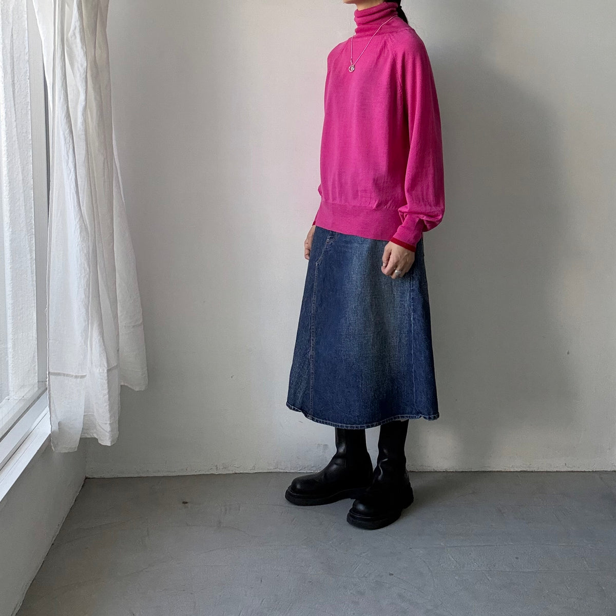 atelier naruse ウールタートルネックニット　ピンク×袖口レッド